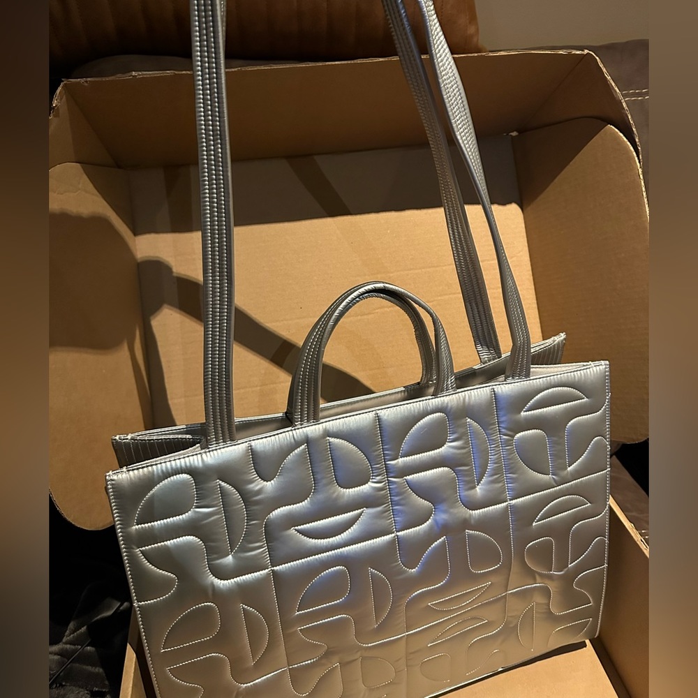 Moose Knuckles x Telfar Large Quilted Shopper - Picture 2 of 9